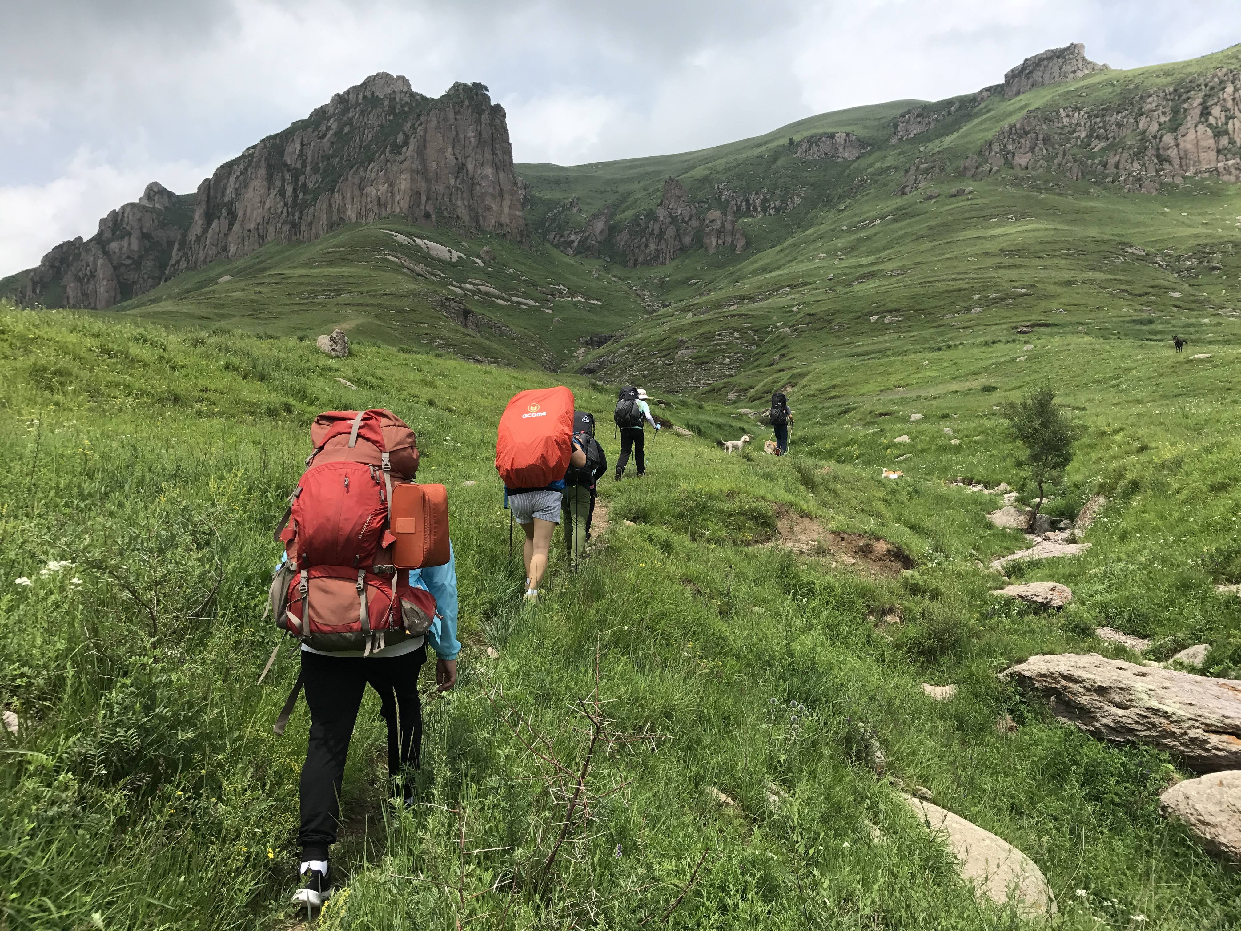 原创户外登山徒步如何保护我们的膝盖