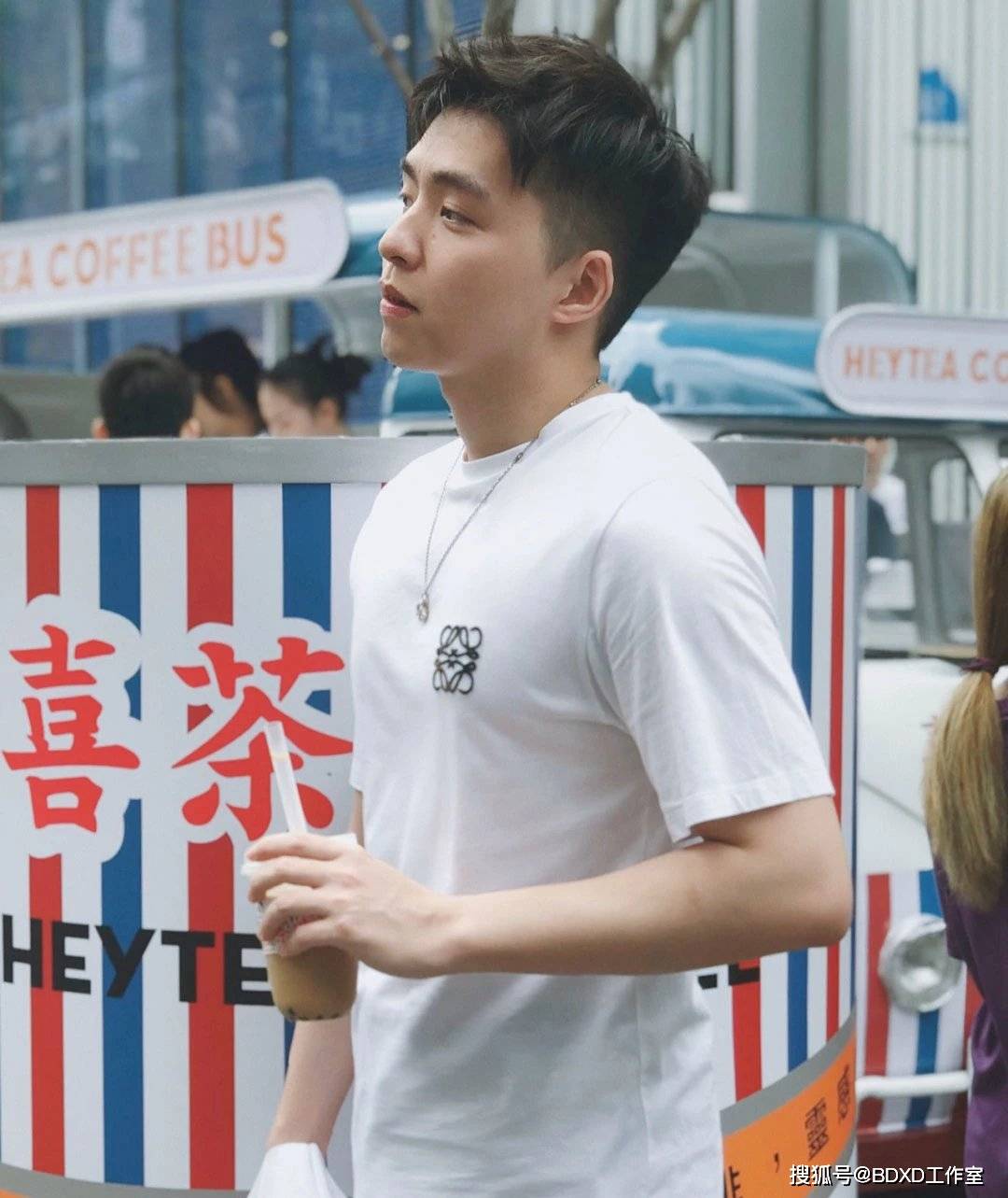 黑色|LOEWE罗意威经典基础logo刺绣短袖T恤