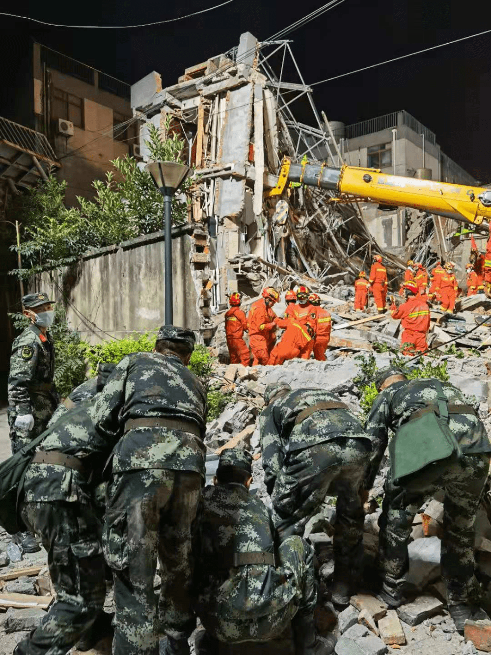 24小时紧急救援酒店发生坍塌事故救援猫带你了解最新进展