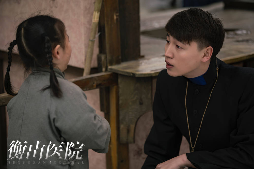 衡山医院热播张凯淳临危不惧彰显英雄本色