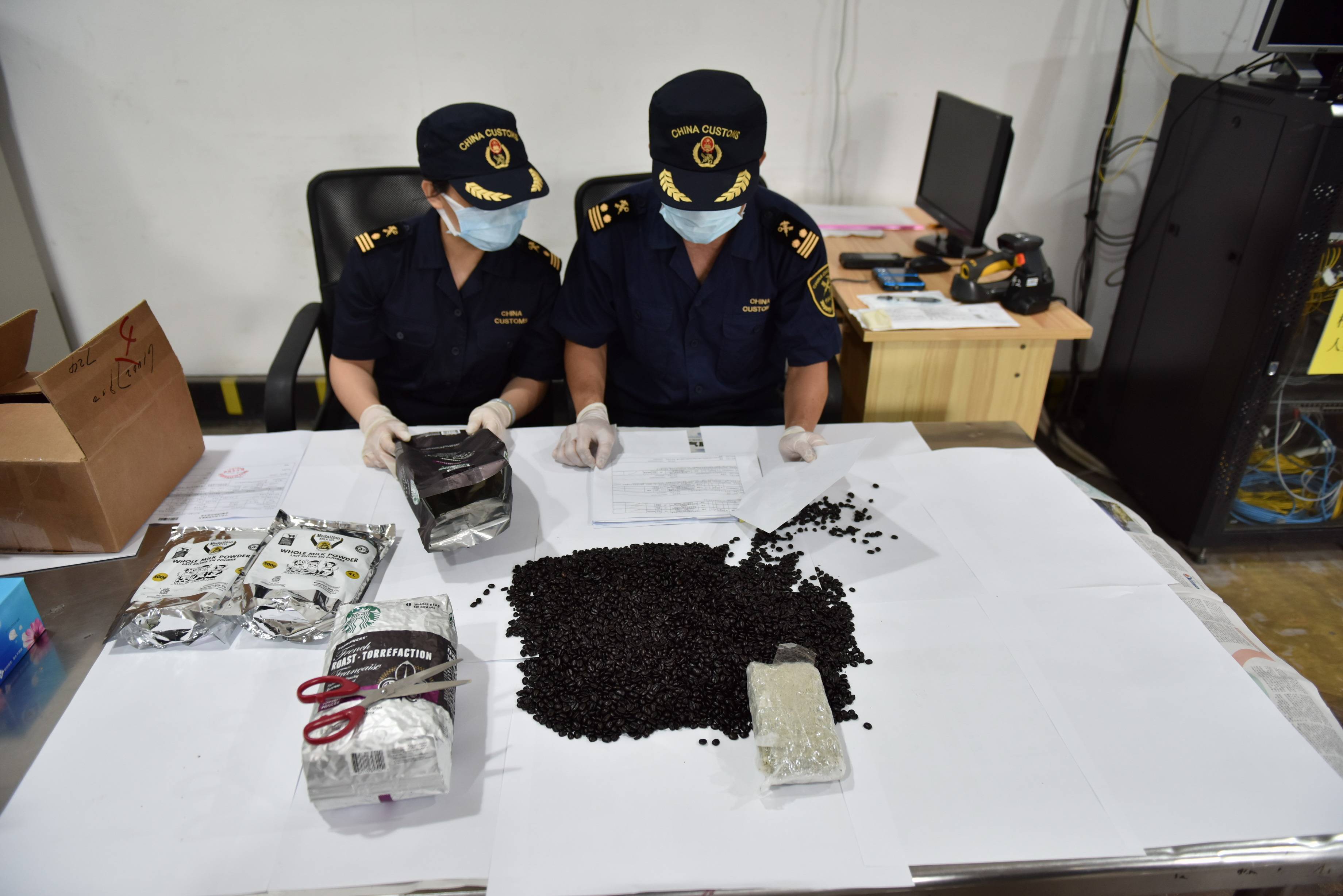 上海海关缉私局截获跨境走私大麻265公斤_毒品案