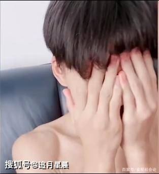 事情|大一新生放假回家瞬间惊住：爸妈偷偷生了个二胎