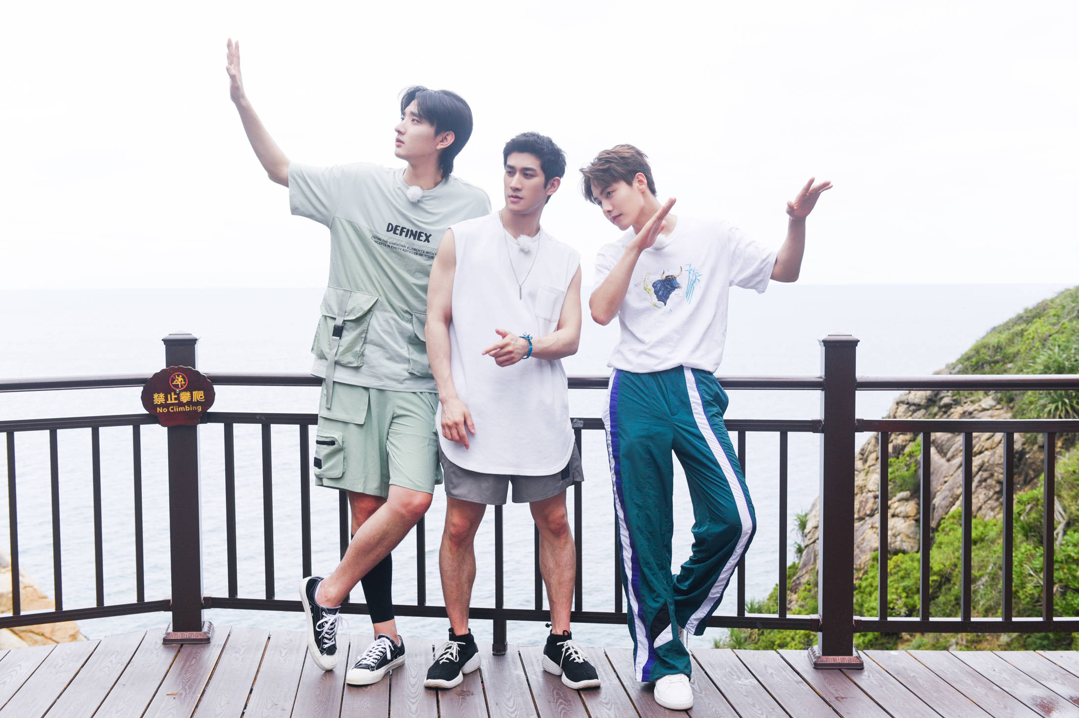 《完美的夏天2》李汶翰玩拖曳伞解放天性 李治廷感受海底震撼美景