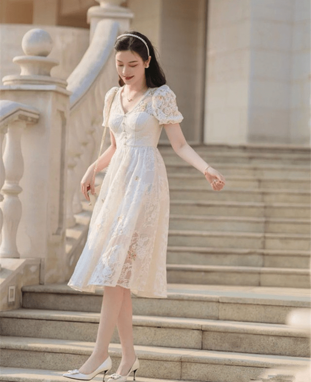 上半身|会穿、有品位的女人，夏天都有这4种裙子