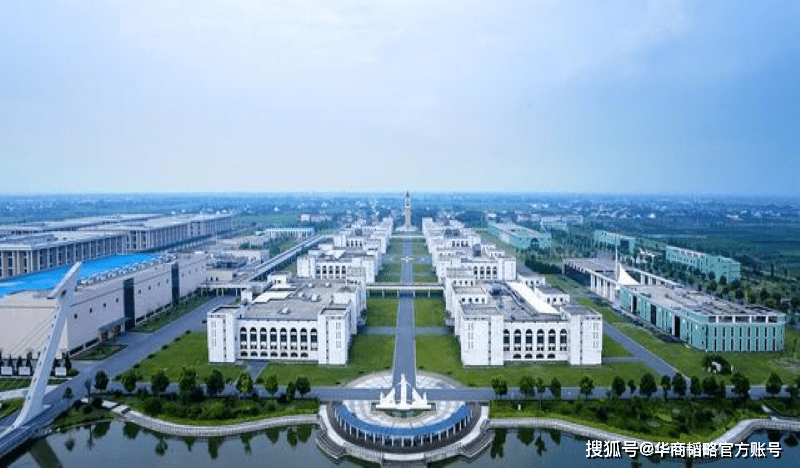 文 | 华商韬略 莫莉随着医药大佬徐镜人的意外离世,一直低调行事的