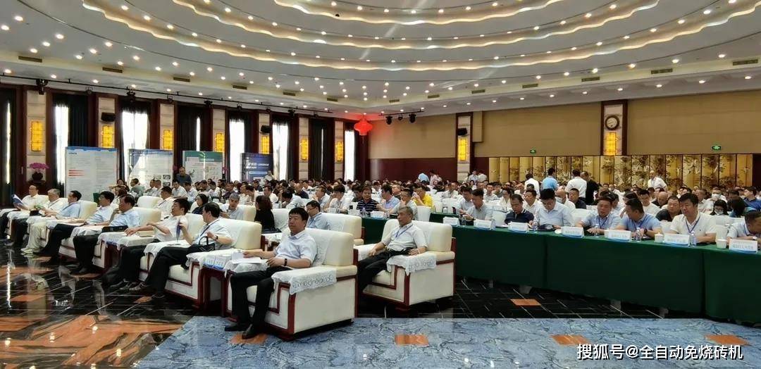 砖机排行_免烧制砖机设备将驶入发展的快车道