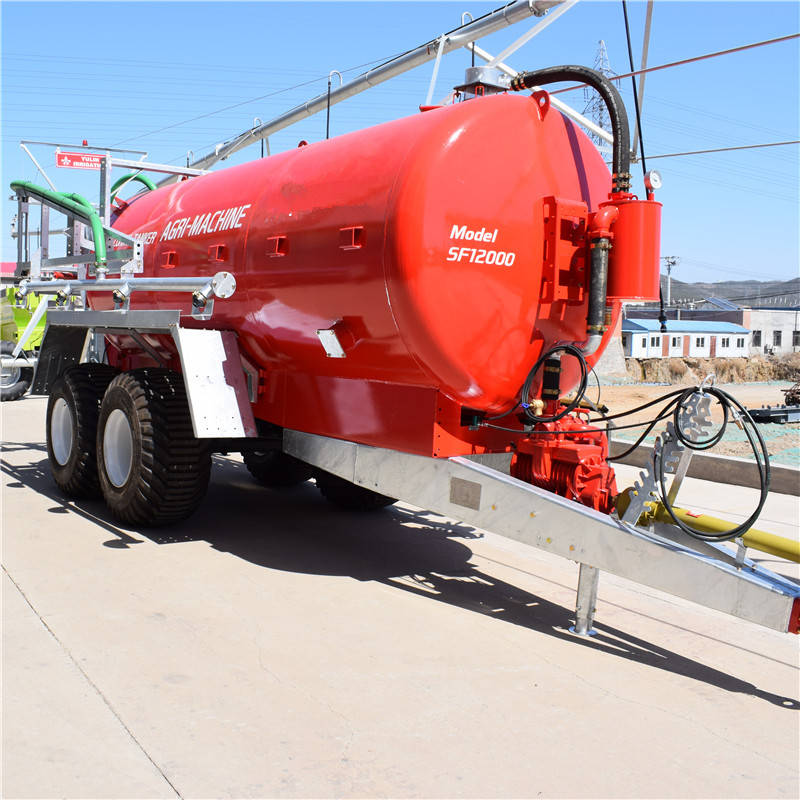 养殖场沼液还田应该选用软管施肥机还是液态施肥罐车沼液施肥机液态