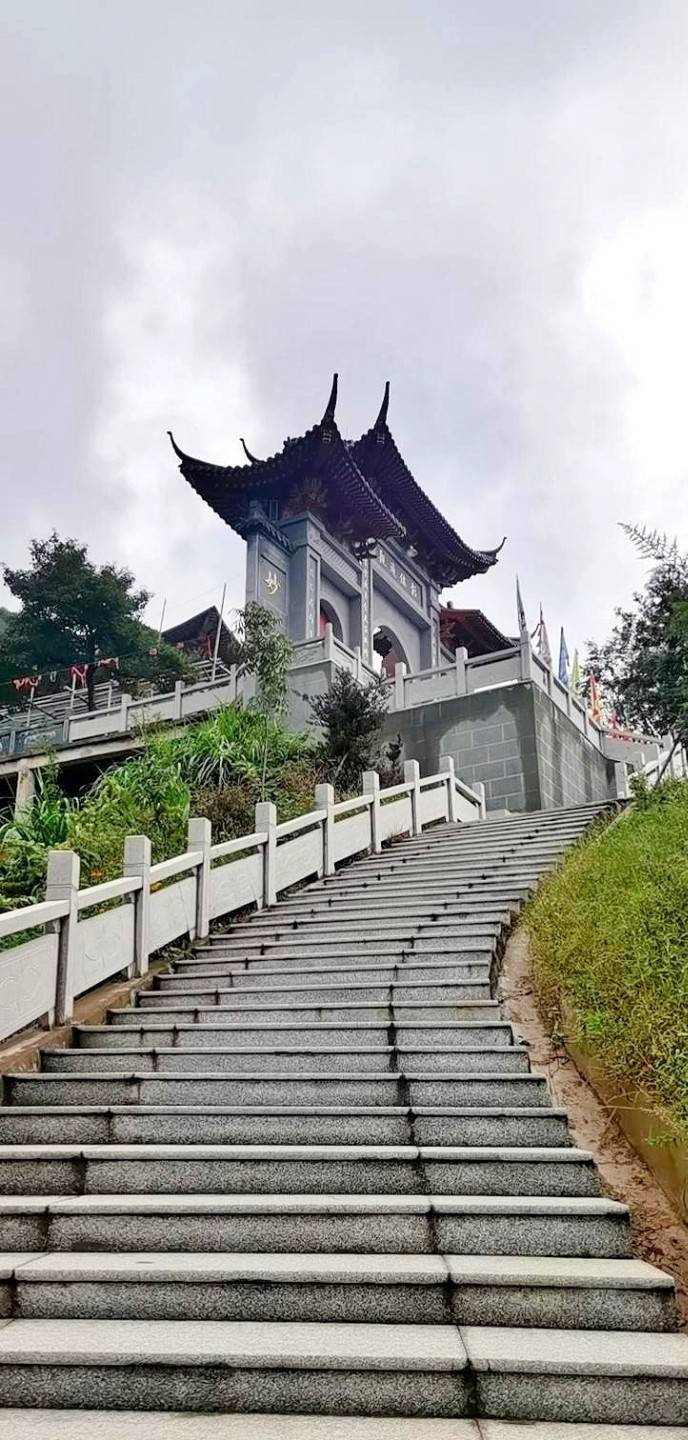 生活|云游彰仙千年古观，享受慢节奏的生活，打坐，站桩，太极等等