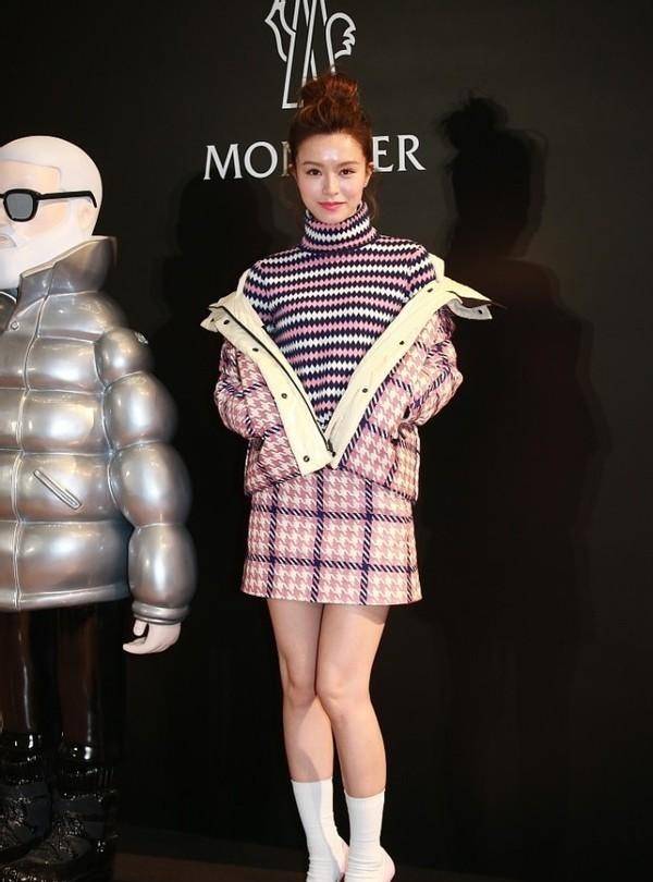 毛衣|文咏珊虽然刚30出头,但气质一般人真比不了,白皙肤色太高级