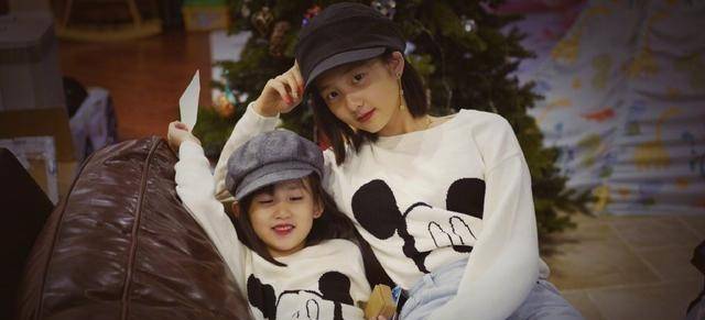 都拍|黄磊女儿都拍时尚大片了,出道还会远吗?长发美到几乎认不出