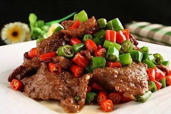 怎么挑选牛肉比较嫩 4f17bb0e682544a78097cb0a0ac4f091.jpeg