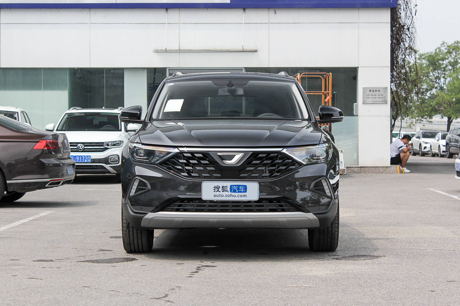 售价12.68万元起 捷达vs7黑锋版到店实拍