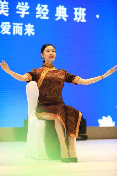 筑城|国风旗袍经典班在贵阳开班 美丽在筑城绽放