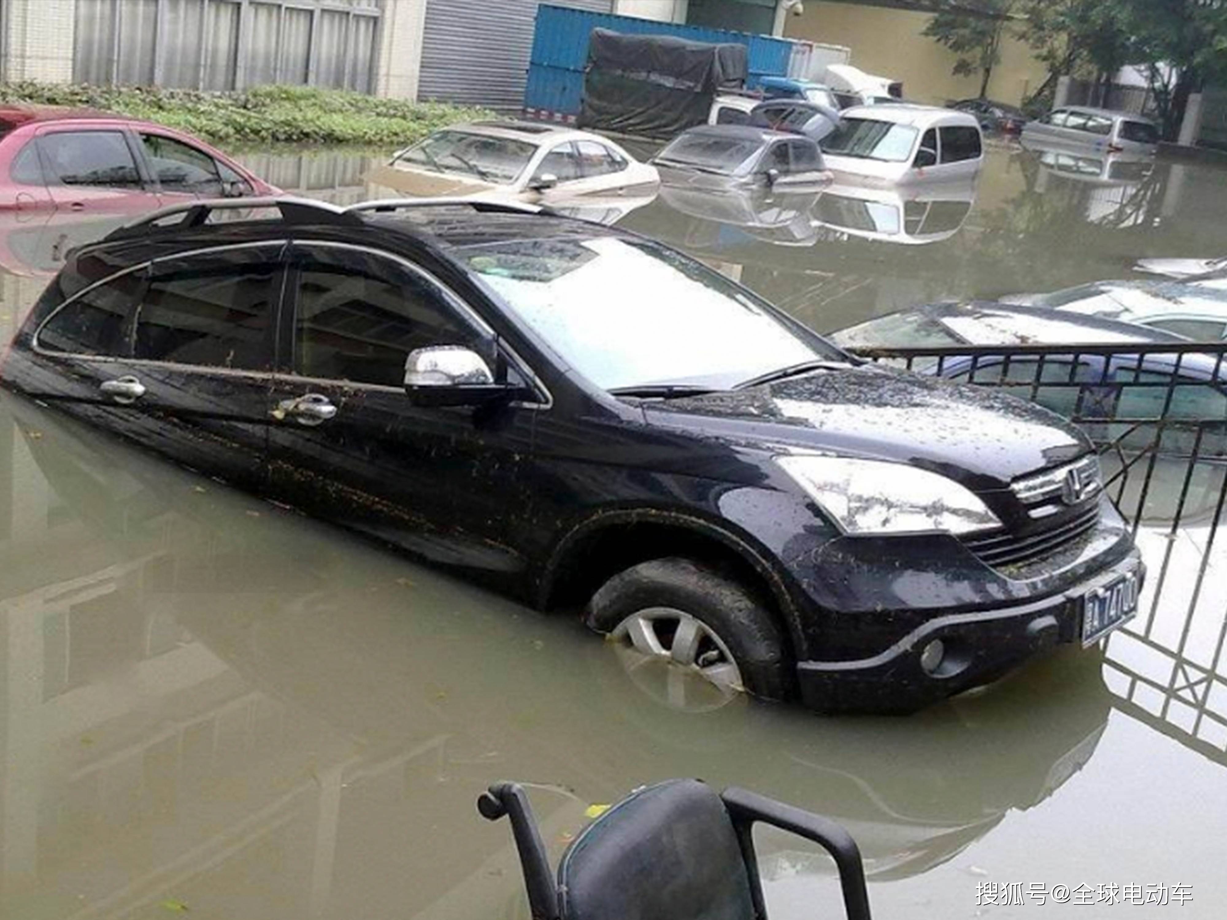 泡水车为什么成了香饽饽?汽修师傅告诉你真相,原来是这样