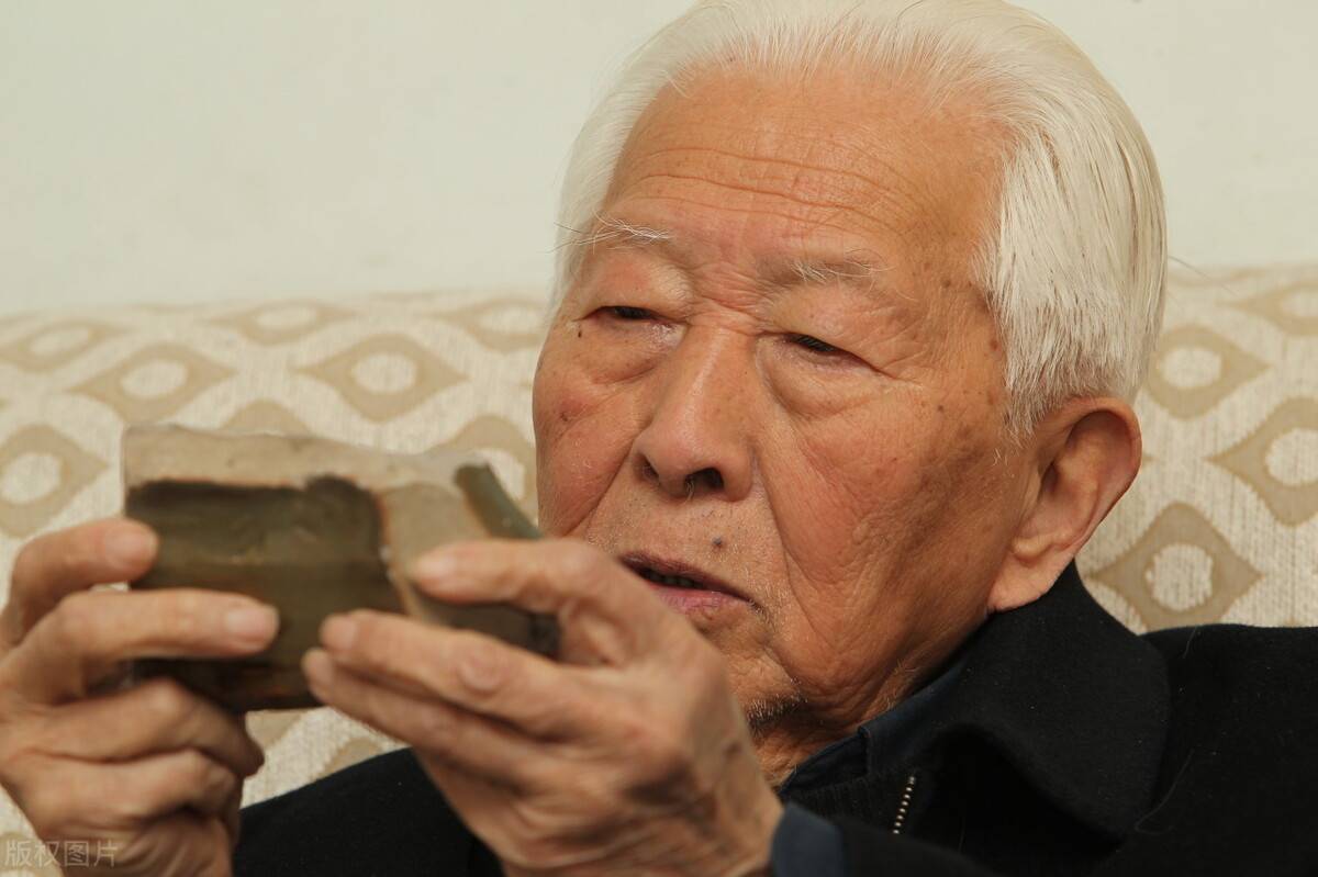 伪古玩鉴定专家对古玩界的恶劣影响