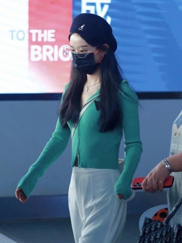 因为|谢娜将录制快本专场，赵丽颖助阵，或在节目中透露二胎信息