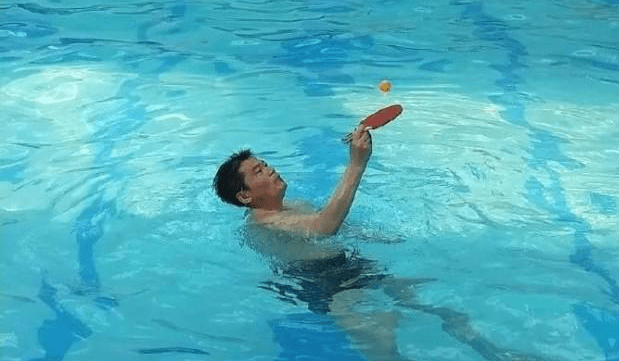 全世爆乒乓球帮你解析_球拍