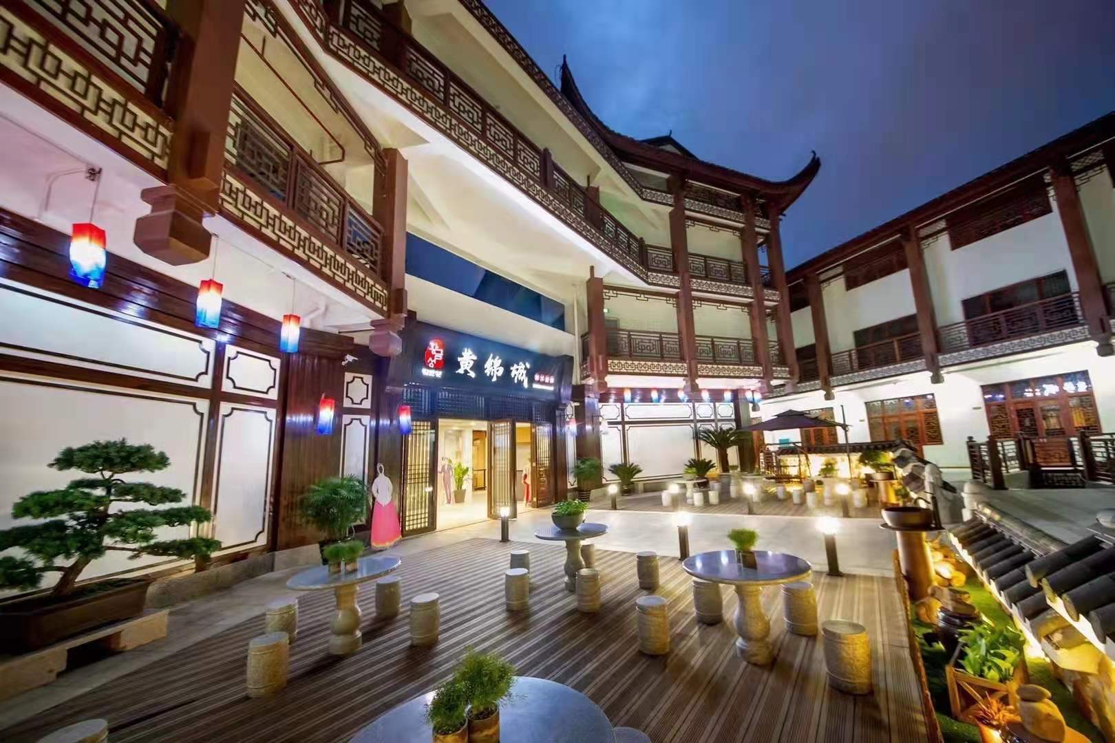 8月30日,张家界市武陵源区黄锦城韩式烤肉店,在搞好疫情防控常态化