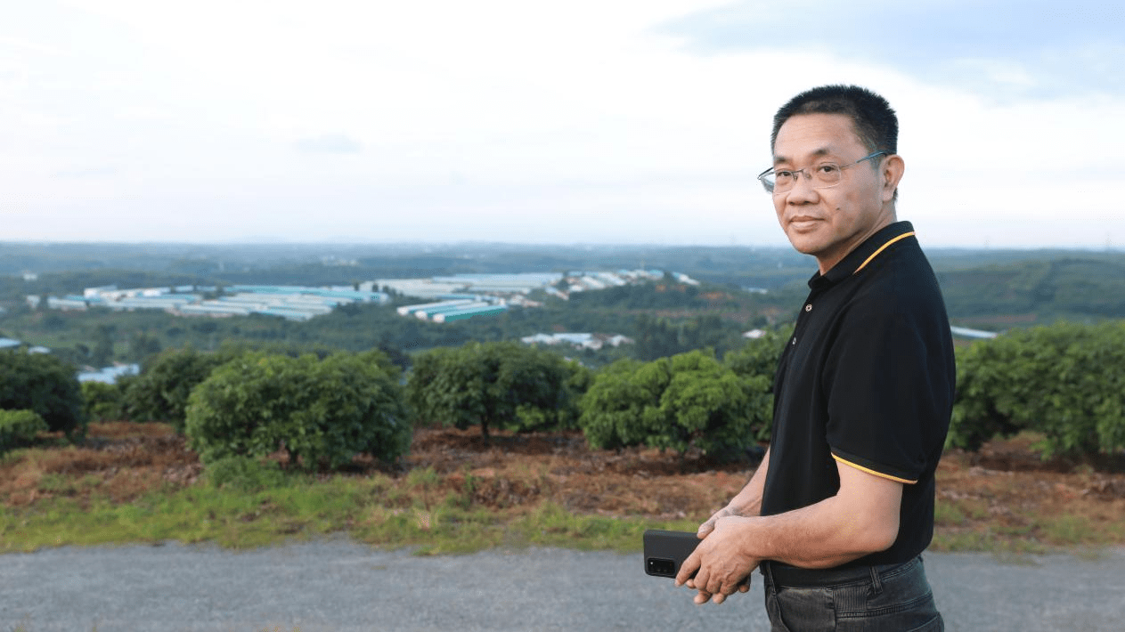 北大猪肉佬陈生有钱了就应该给村民建别墅