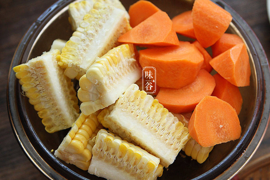 入秋後，乾燥上火多喝這湯，3樣食材簡單煲一煲，清甜味美去秋燥 熱愛美食 第4张