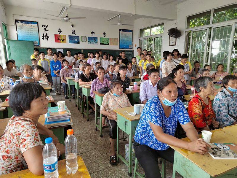 泸县第六中学举行2021年秋期开学典礼暨家校共育会