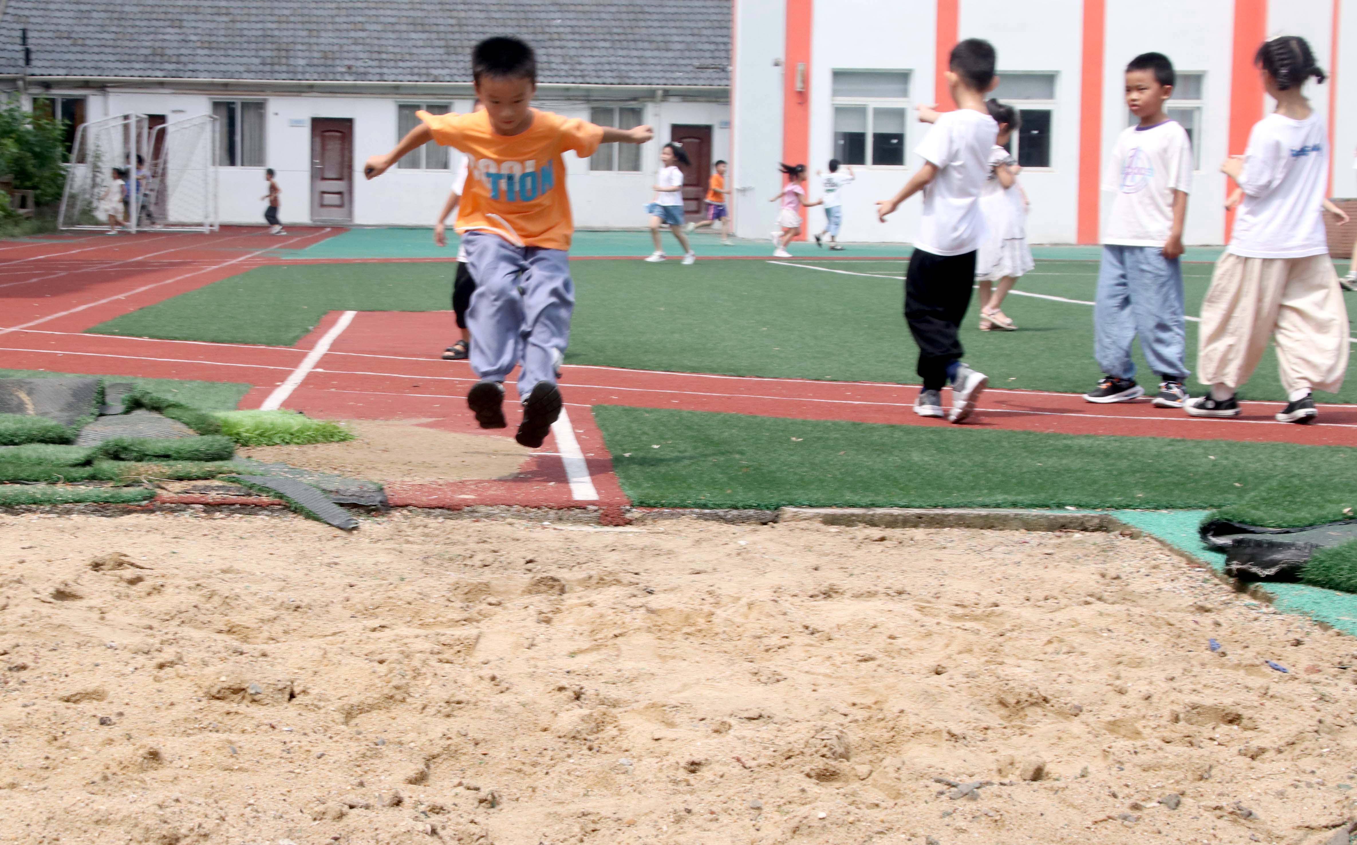 城西中心小学图片