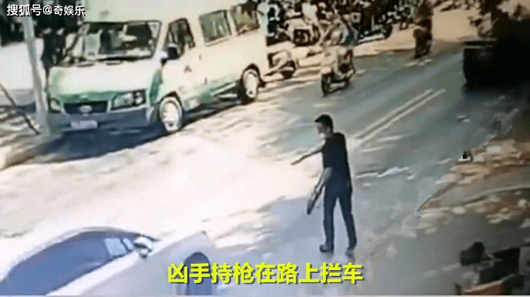 原创武汉枪击案细节：被杀律师女友目睹案发，刚买了婚房准备结婚，凶手抢宝马逃跑