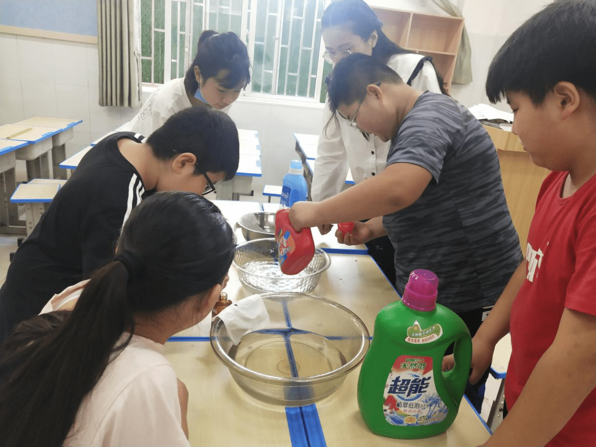 我们的暑假不一般—花园口小学暑假研究性学习小组活动