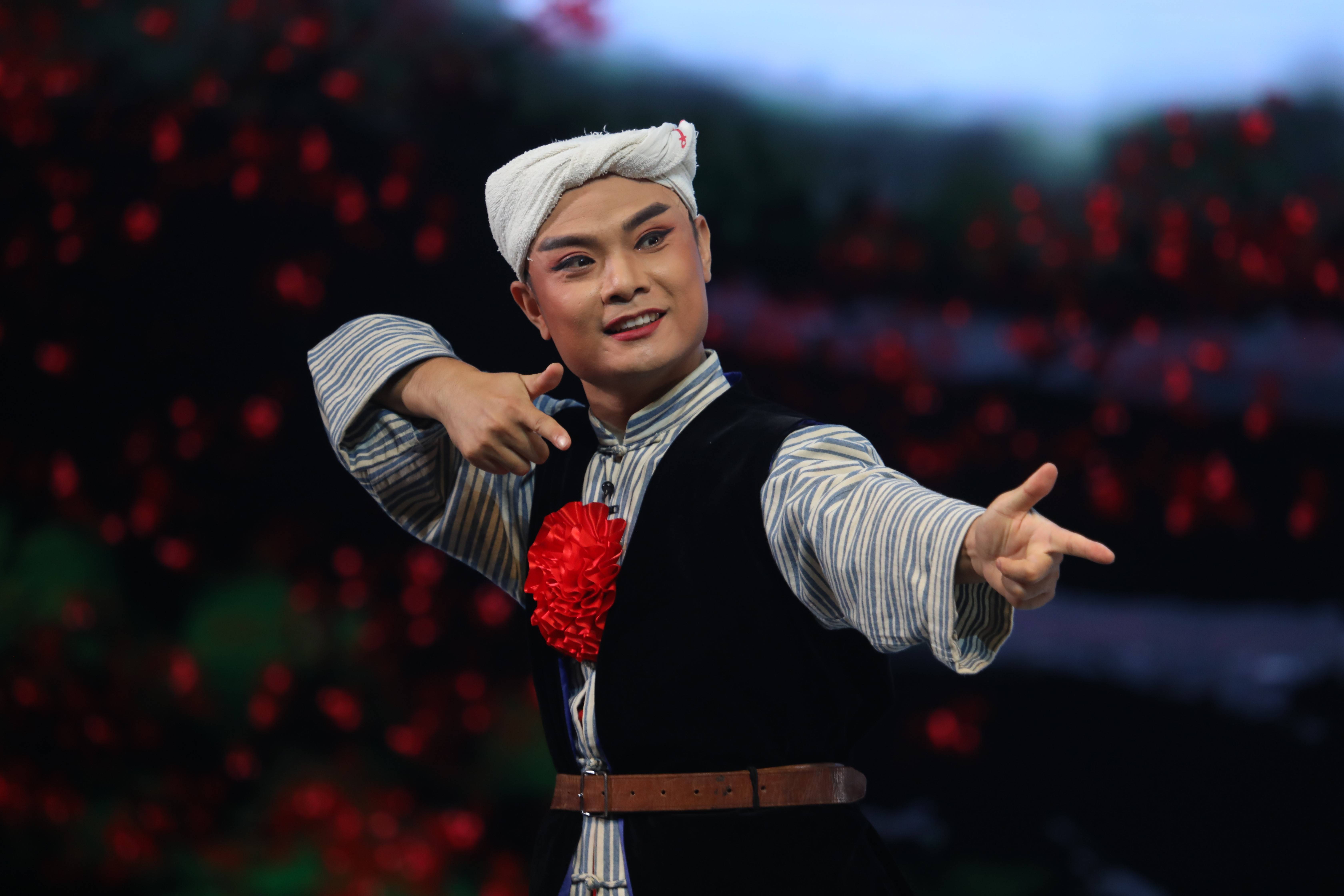 河南省青年艺术人才扶持项目刘冰领衔主演豫剧小二黑结婚精彩上演