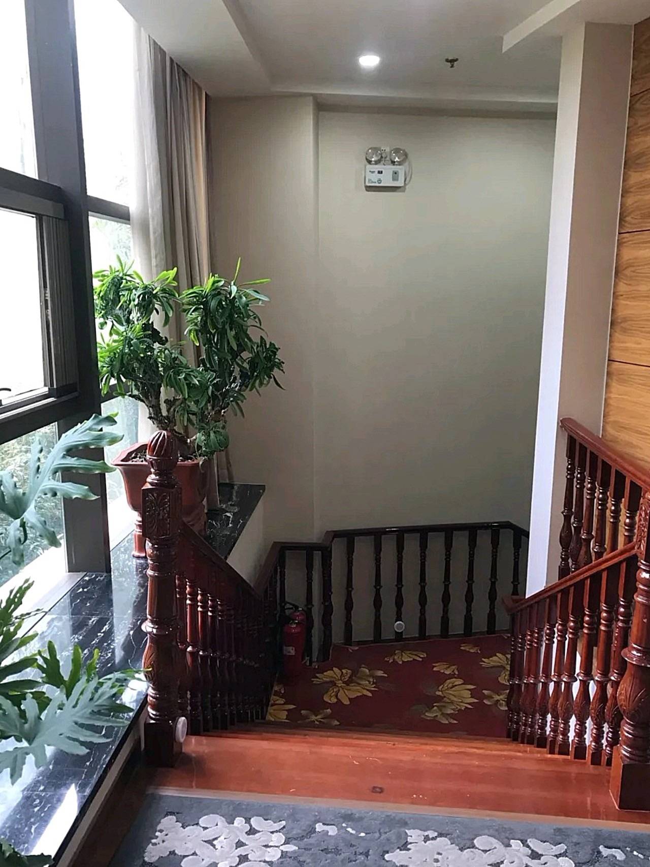 点阵|英煌王青茹院长操作点阵激光