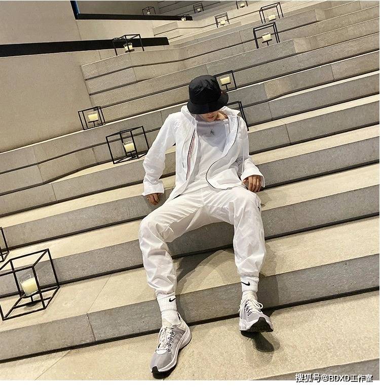 外套 THOM BROWNE TB连帽衬衫外套