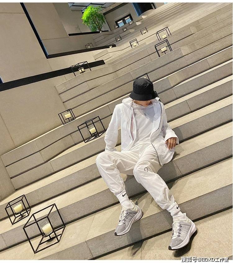 外套 THOM BROWNE TB连帽衬衫外套