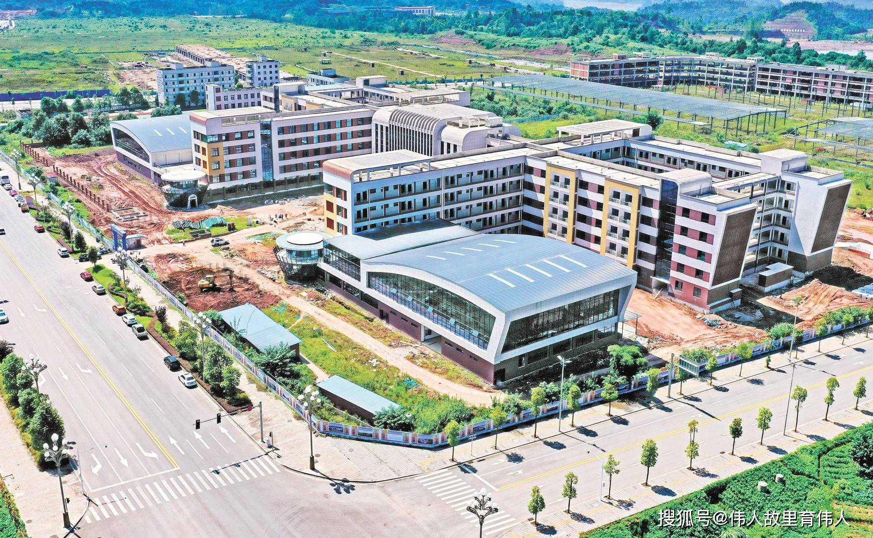 翰墨飘香,诗意成长,请欣赏广安友谊中学官盛校区书法作品展