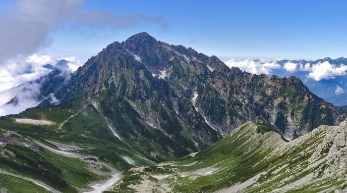 农村家电经销商要多反思:为何电商能在市场上横冲直撞?-家电圈官网