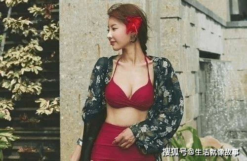 身材 优雅干练的比基尼泳衣美女，令人赏心悦目