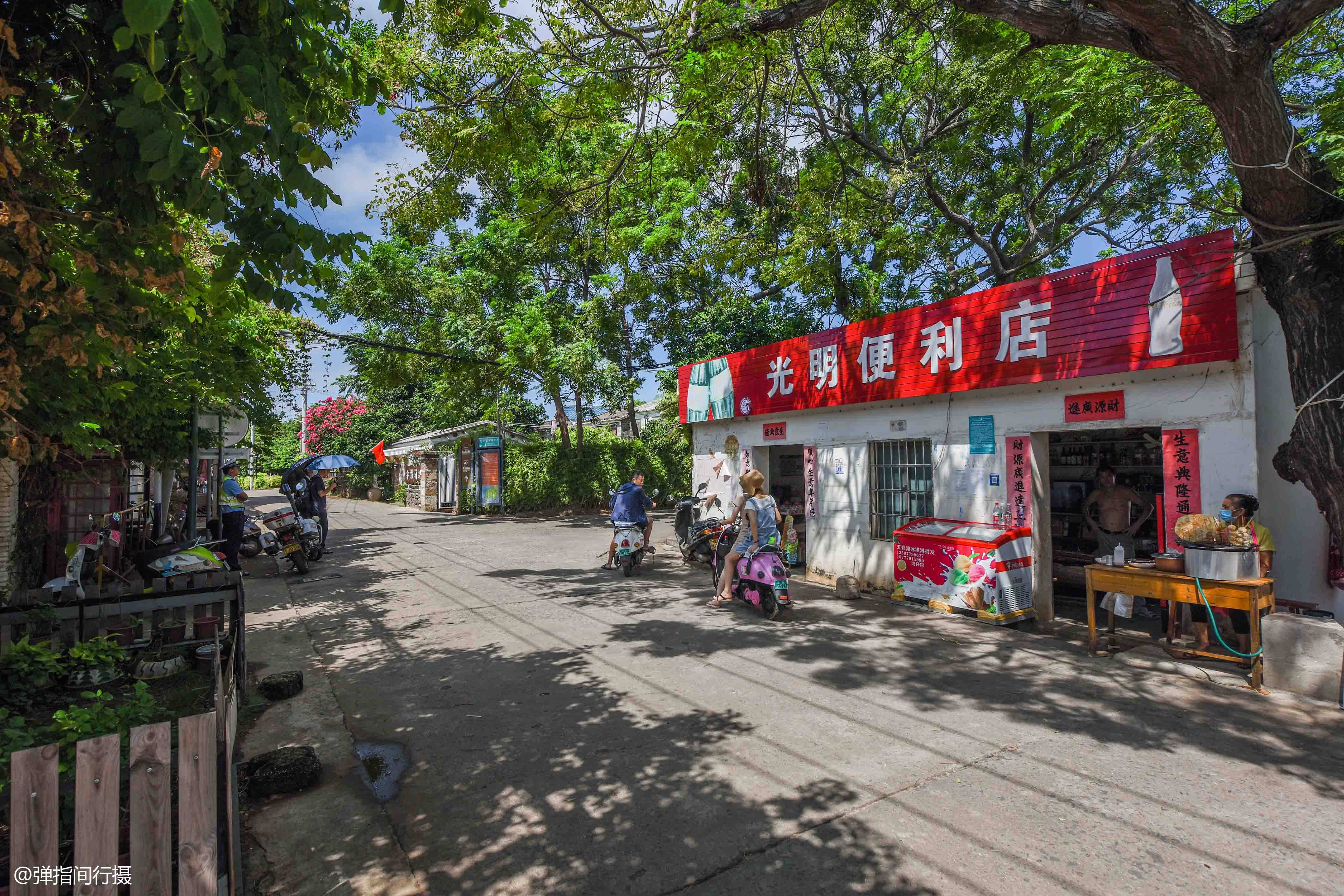 中国最年轻的火山岛，火山遗址风光奇美，岛上种满香蕉