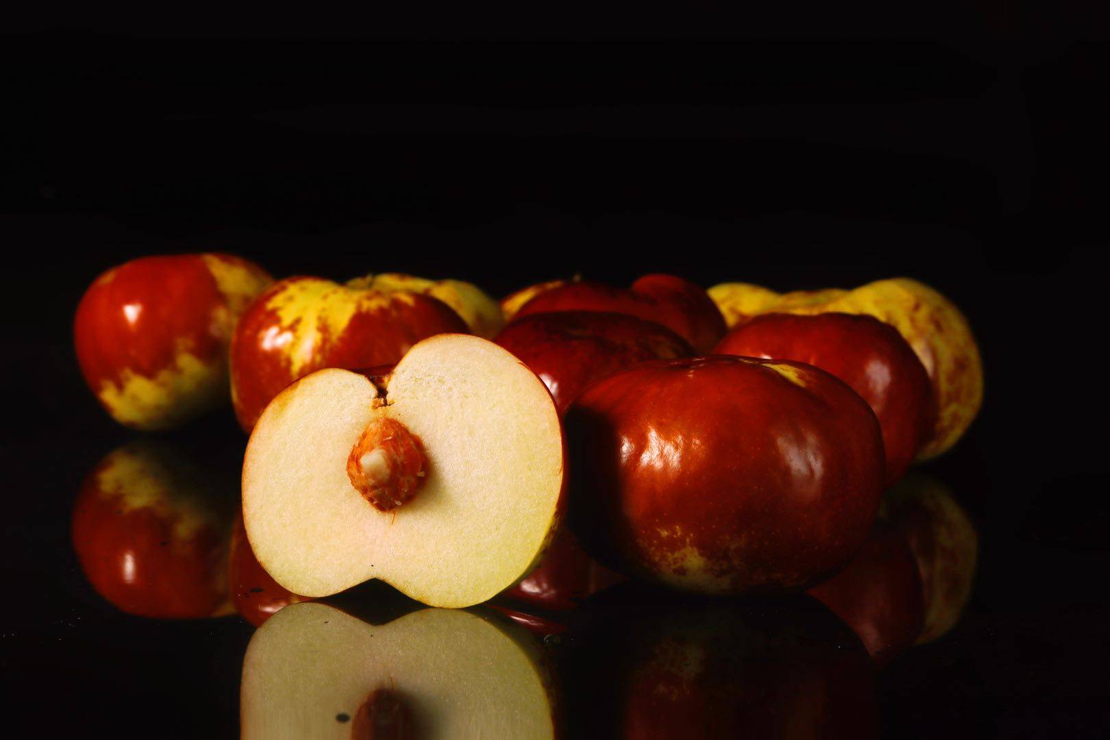 大美新疆蟠枣新品种99的人没吃过咔嚓一口直接称王