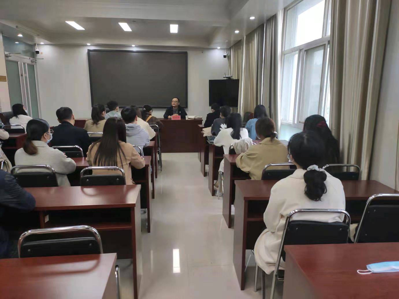 传统|石家庄晋州市举办绿卡人才书法绘画培训