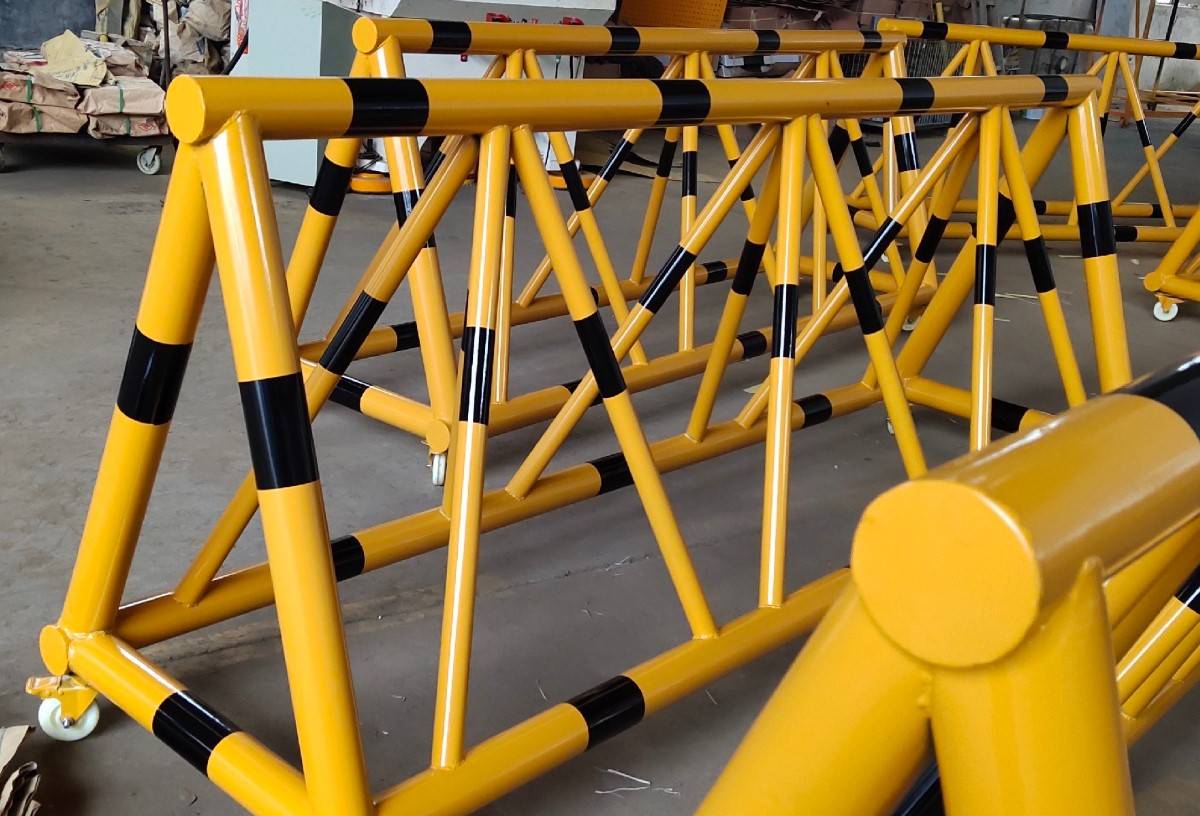 拒马护栏快速设置隔离带保障深秋疫情不反弹保证学校等单位安全防护