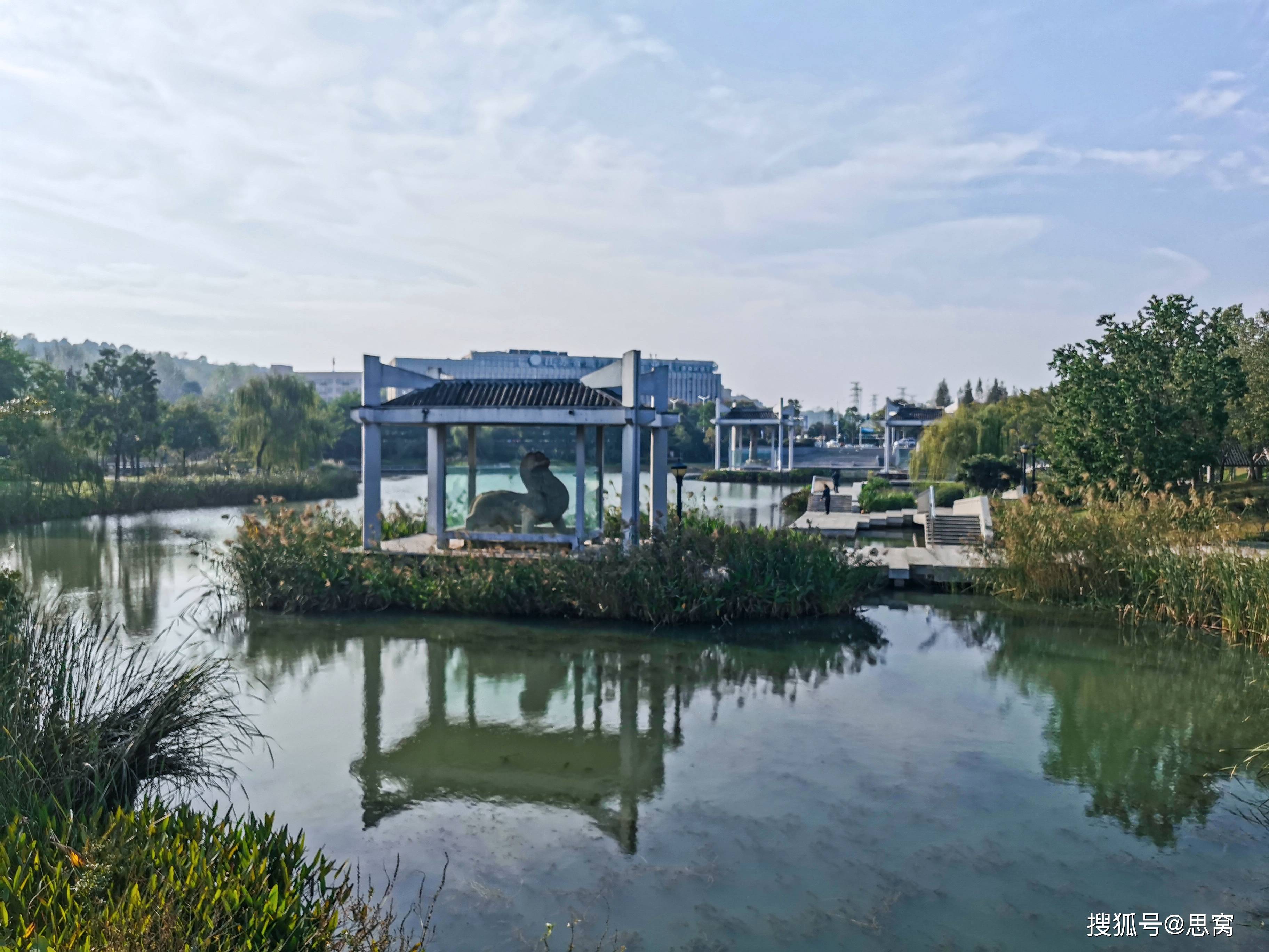 思窝爱旅行的涛哥南京萧宏石刻公园感受1500多年前的石刻艺术