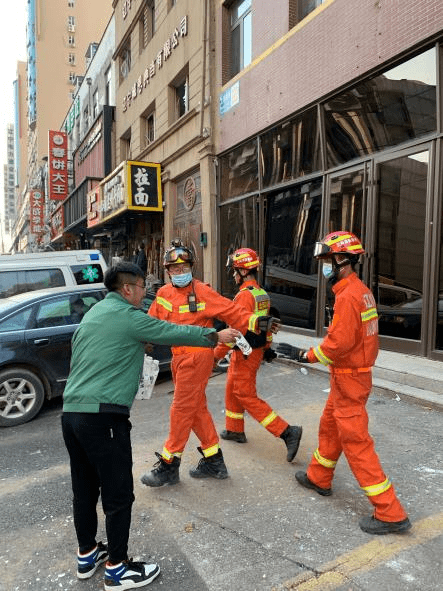 10月21日瀋陽市太原南街南七馬路路口發生燃氣爆燃事故,事件牽動著全