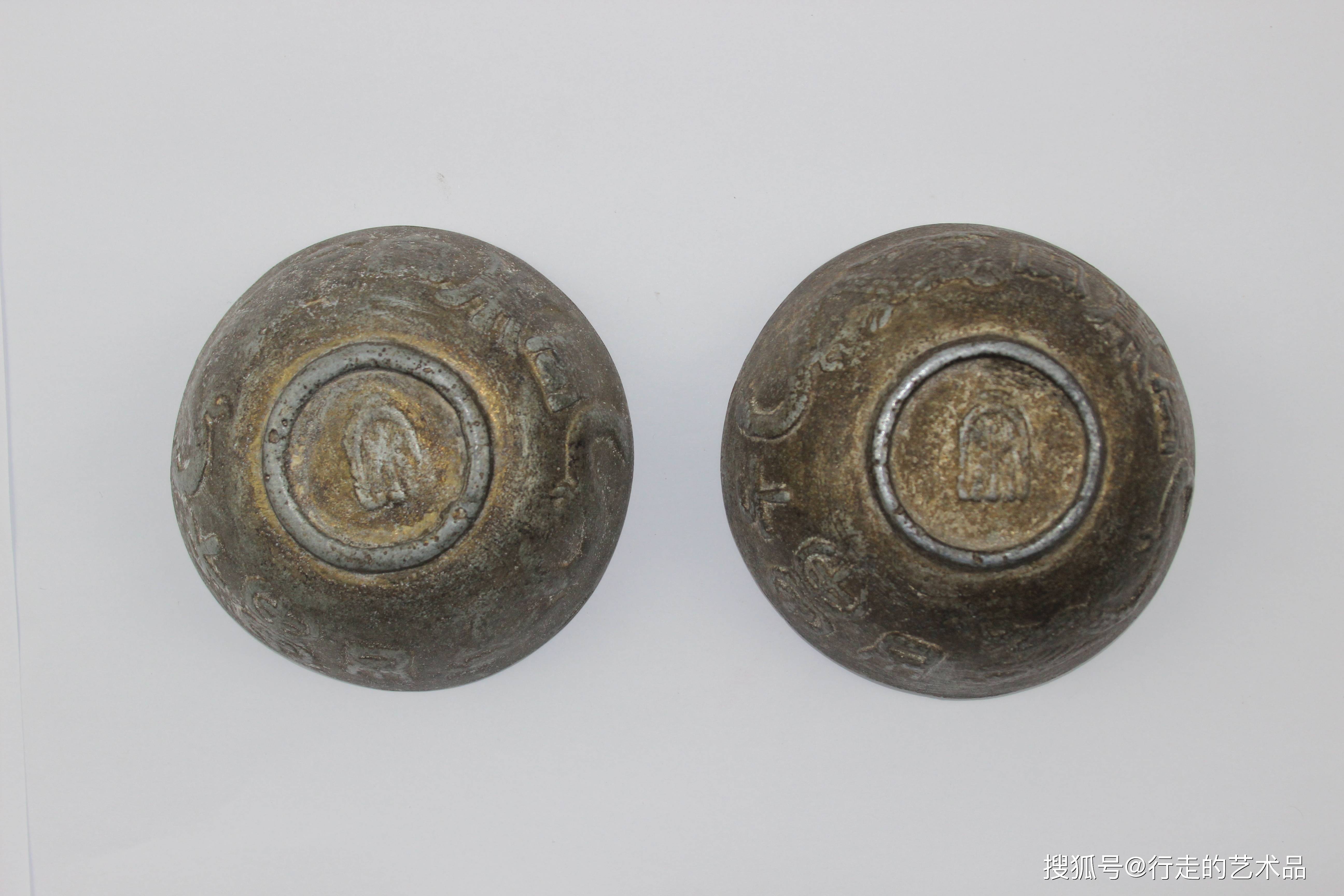 近年来随着投资收藏热的不断升温,像银碗这种贵金属制造的器皿,也越来