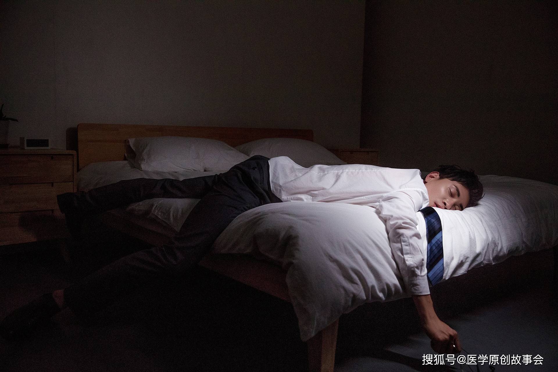 我国|癌症的元凶终于找到了，医生忠告，想长寿，晨起三不要，晚上三坚持