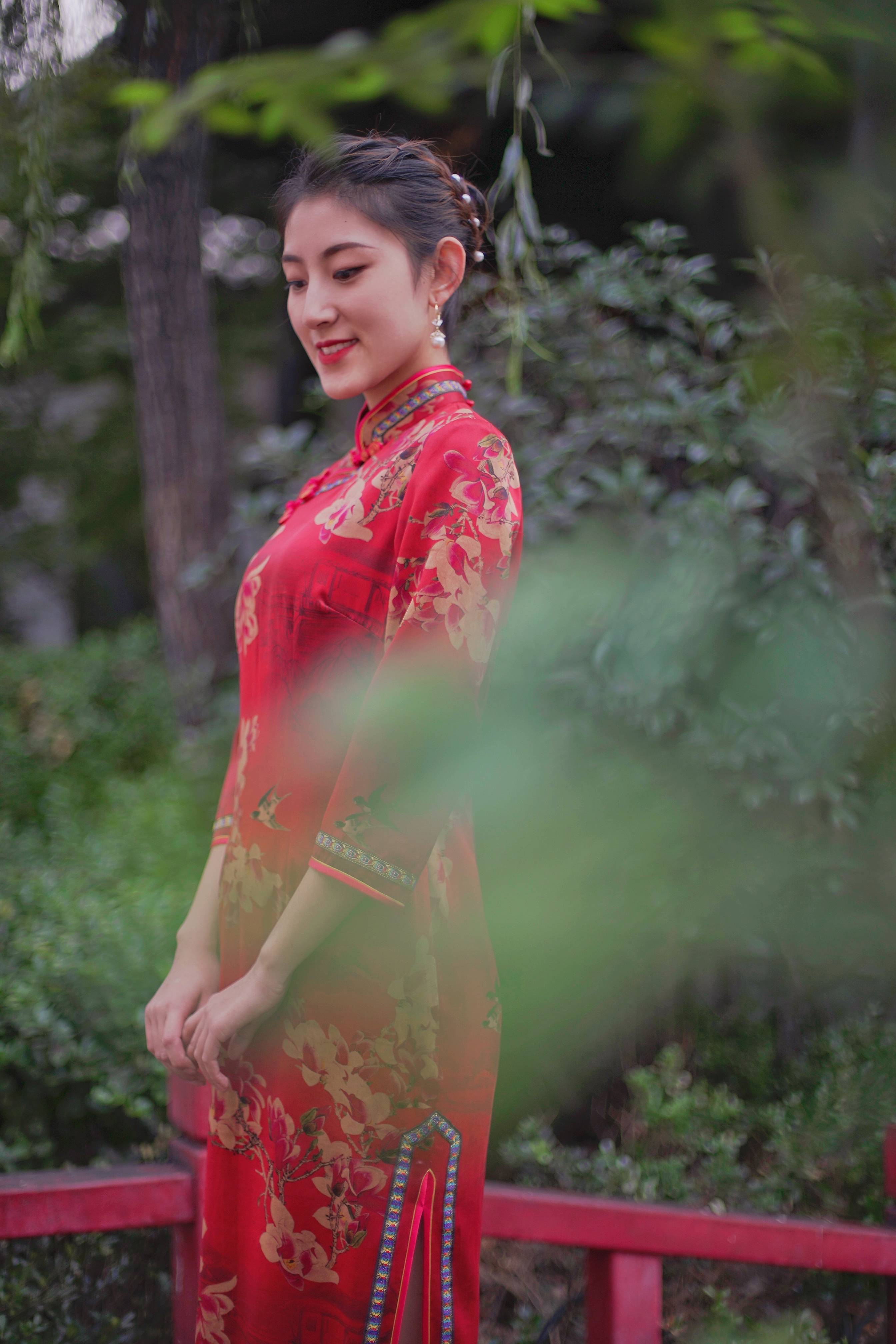 风华 一袭香云纱旗袍，浸染岁月的美