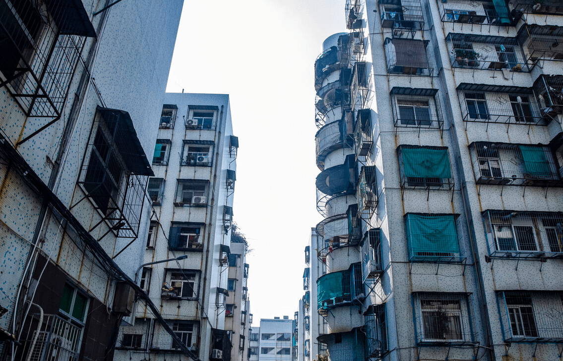 老破旧小区的房东卖房时真的很卑微