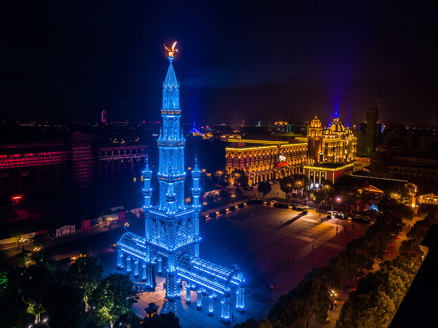 电影《龙马精神》“东方威尼斯”杀青，海澜飞马水城引众星打卡游览