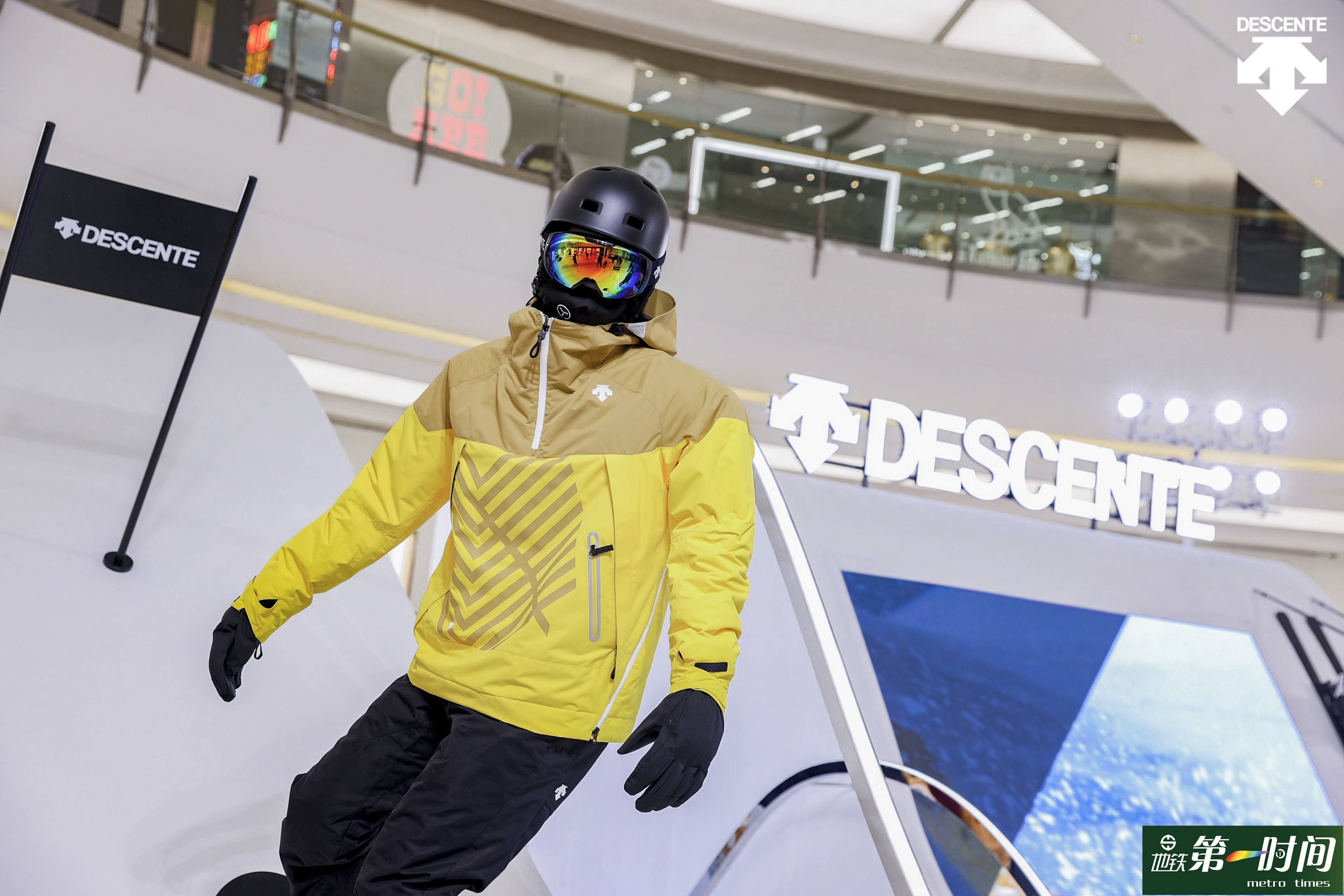 DESCENTE迪桑特瑞士国家滑雪队联名 短款保暖运动羽绒服-Taobao