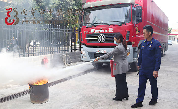 倪钰荣|南宁市中医医院：天使白携手火焰蓝 共建联学齐筑健康“防火墙”