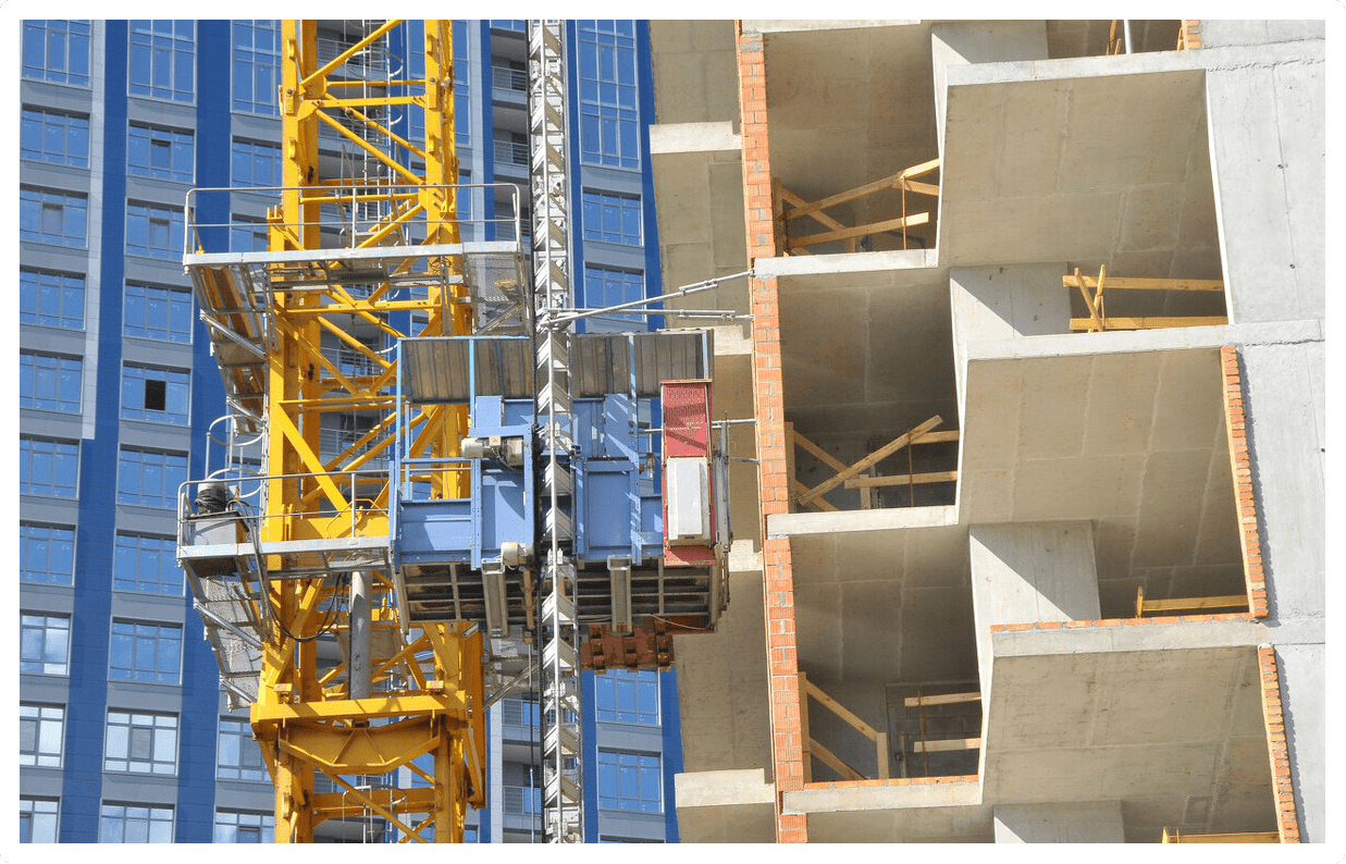 不妨使用室内施工电梯