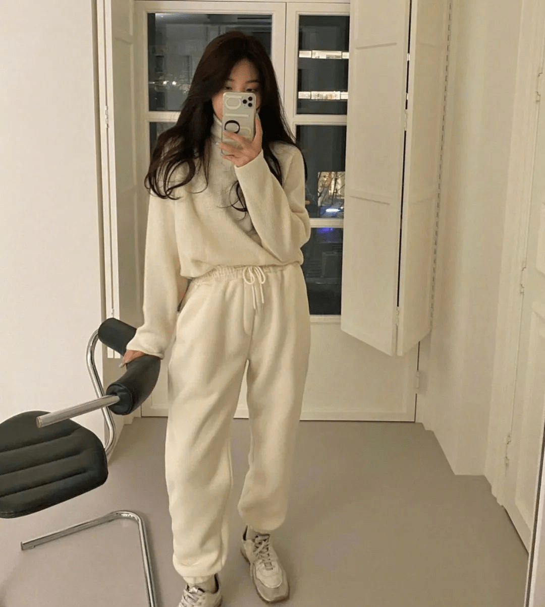 感觉 好看不臃肿！7套女生冬季日常保暖搭配造型推荐